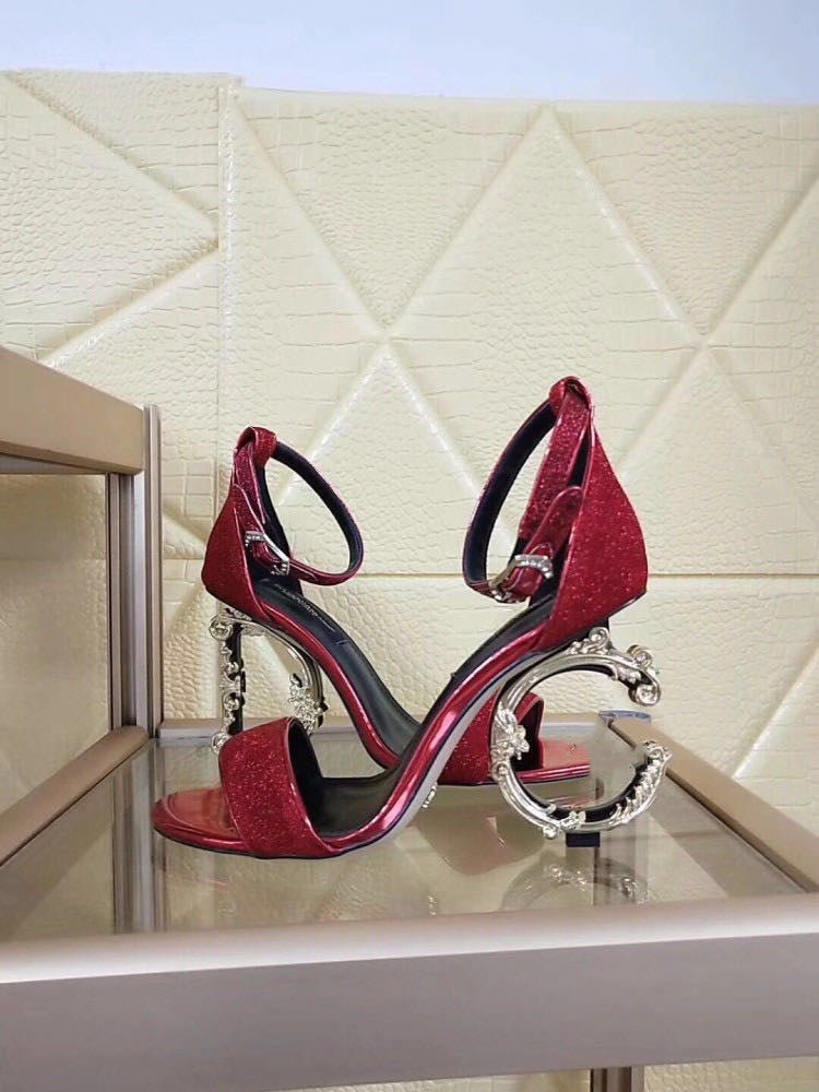 Gold high heels - IVOIRART.COM