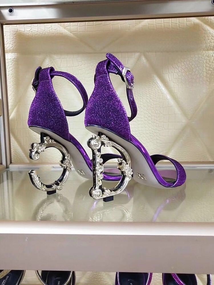 Gold high heels - IVOIRART.COM