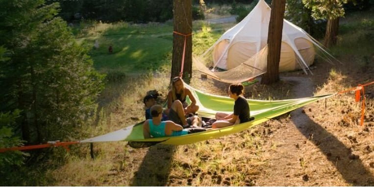 Hamac Multi-personnes Design Triangulaire Portable Tapis Aérien Multifonction 3 Points - IVOIRART.COM