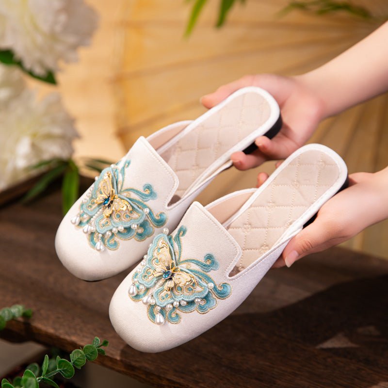 Handmade Butterfly Closed-Toe Mule Shoes For Women -Comfortable Flat Cloth Shoes, Hanfu & Qipao Shoes, Vintage Embroidered Flats - IVOIRART.COM