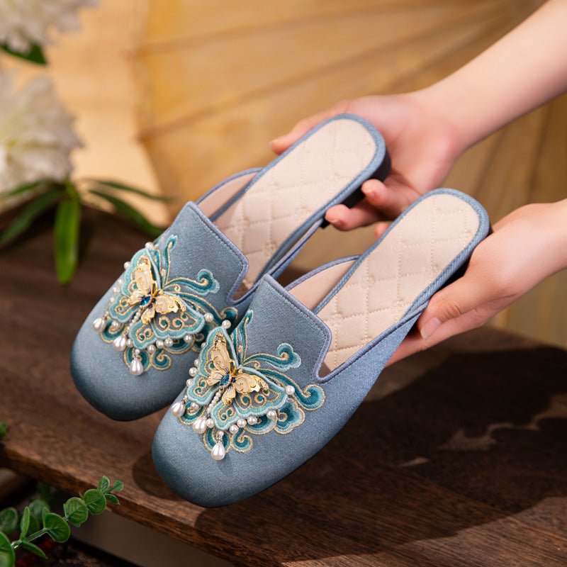 Handmade Butterfly Closed-Toe Mule Shoes For Women -Comfortable Flat Cloth Shoes, Hanfu & Qipao Shoes, Vintage Embroidered Flats - IVOIRART.COM