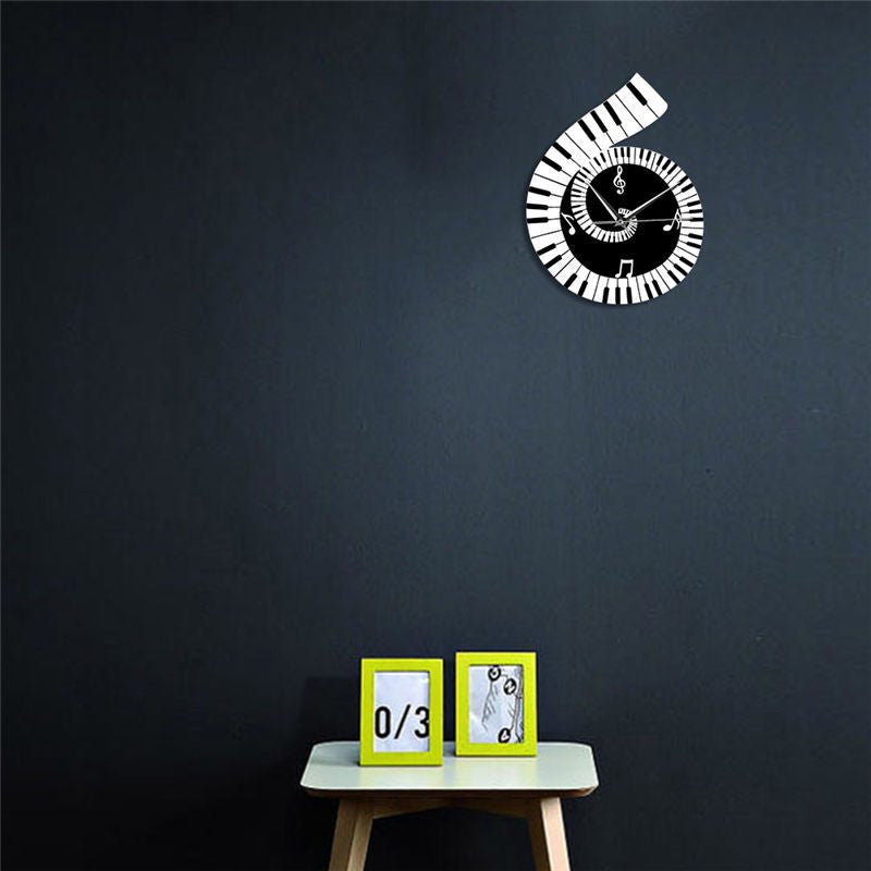Horloge murale décorative Clé de sol Clavier de piano Notes musicales irrégulières - IVOIRART.COM