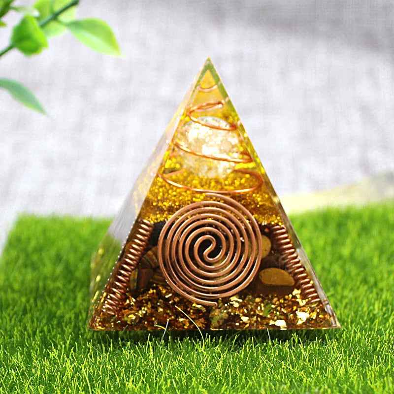 Household Resin Crystal Crushed Stone Pyramid Drip Craft Ornament - IVOIRART.COM