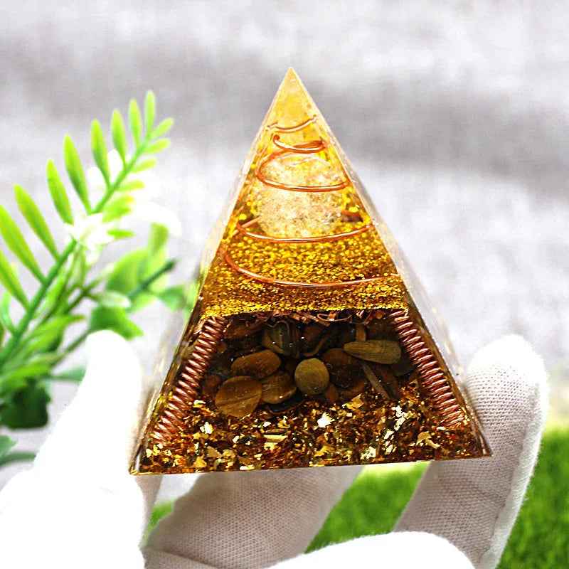 Household Resin Crystal Crushed Stone Pyramid Drip Craft Ornament - IVOIRART.COM