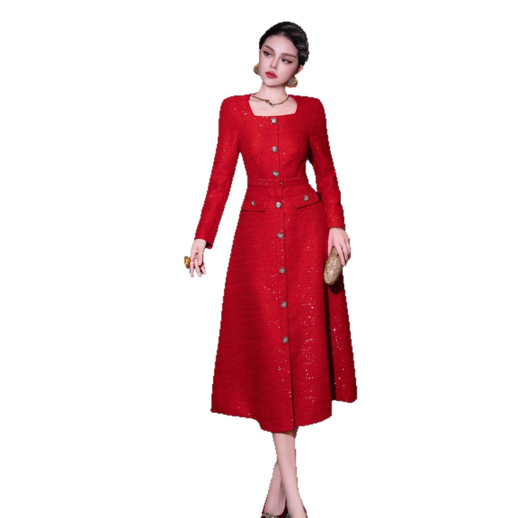 Jupe mi-longue en tweed rouge à sequins, taille haute gainante, encolure carrée . - IVOIRART.COM