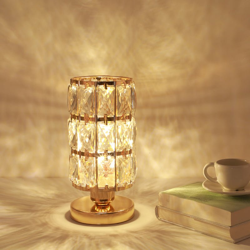 Lampe de table mariage élégante pour chambre lampe de chevet dorée en fer et cristal - IVOIRART.COM