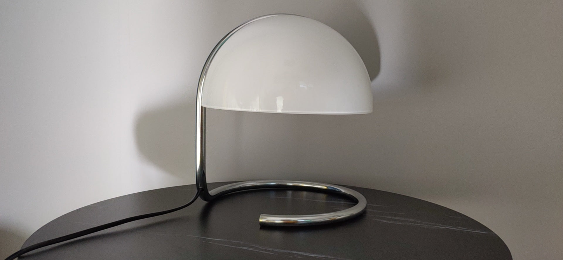Lampe de table rétro en métal, lampadaire de chevet champignon tendance, éclairage cosy - IVOIRART.COM