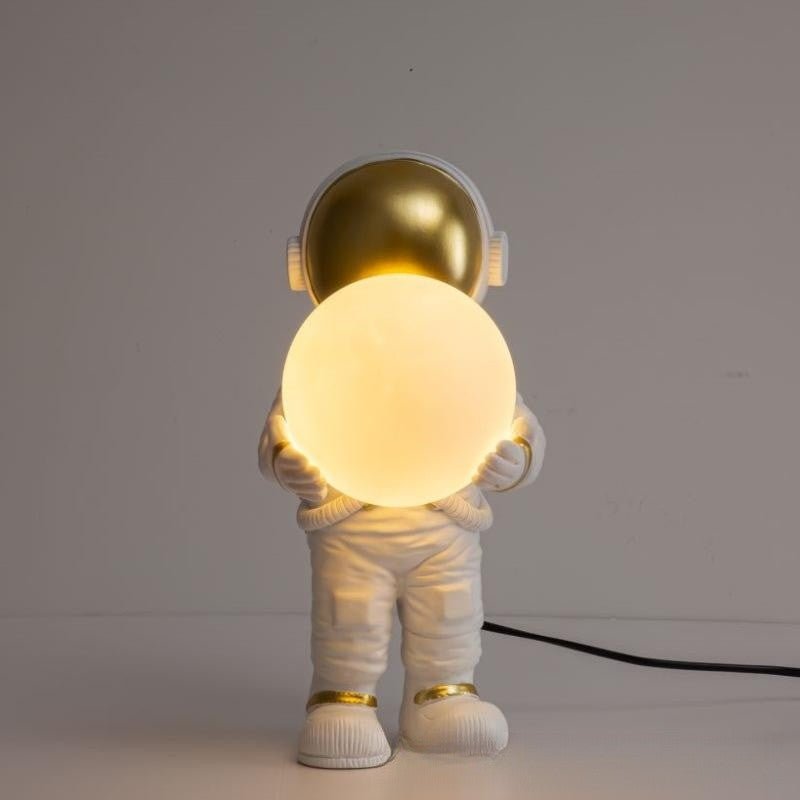 Lampes de Chevet Astronaute Créatif pour Chambre avec Abat-jour Spaceman - IVOIRART.COM