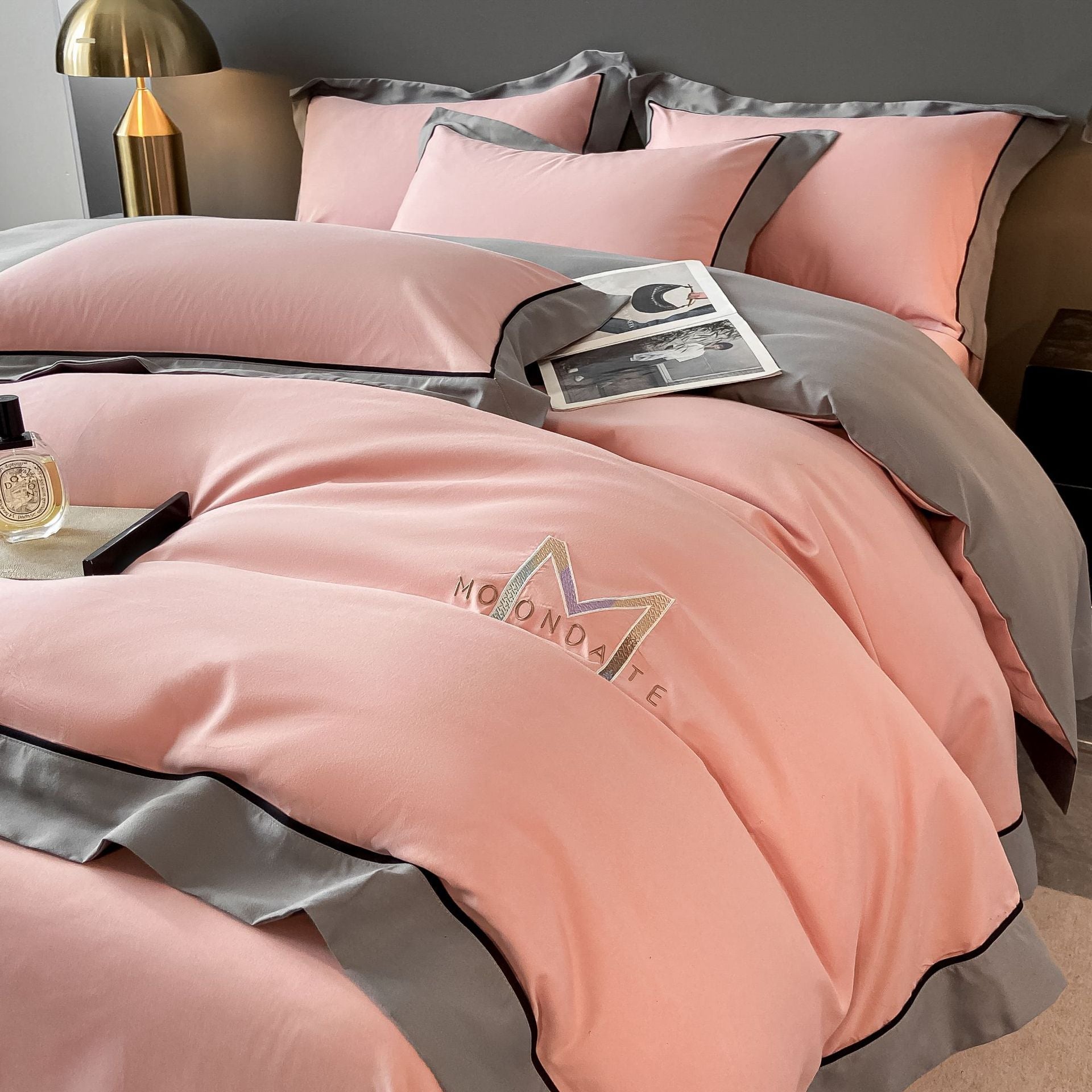 Light Luxury Brushed Four-piece Set Advanced Embroidery Cotton - IVOIRART.COM