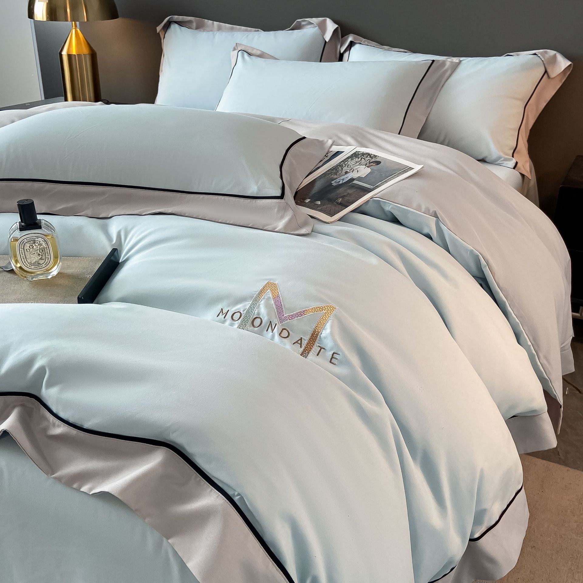 Light Luxury Brushed Four-piece Set Advanced Embroidery Cotton - IVOIRART.COM