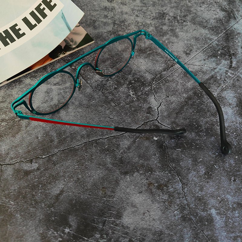 Lunettes de soleil rétro femme en titane pur, monture complète, contraste rouge - vert - IVOIRART.COM