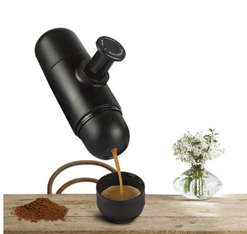 Machine à café mini portable et compacte à usage manuel en noir - IVOIRART.COM