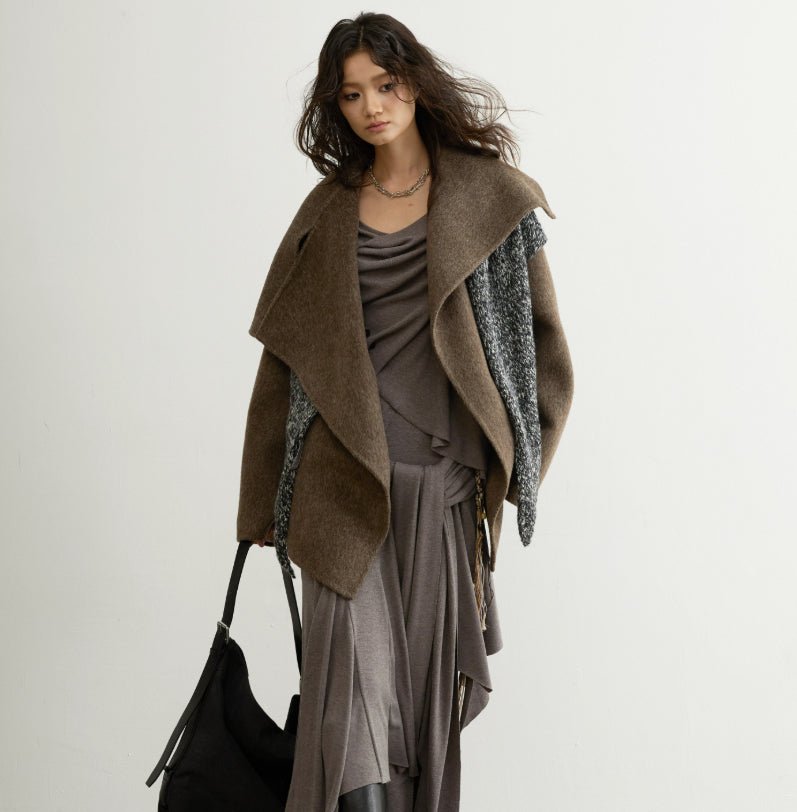 Manteau artisanal en laine double - face style nomade couleur brun ébène - IVOIRART.COM