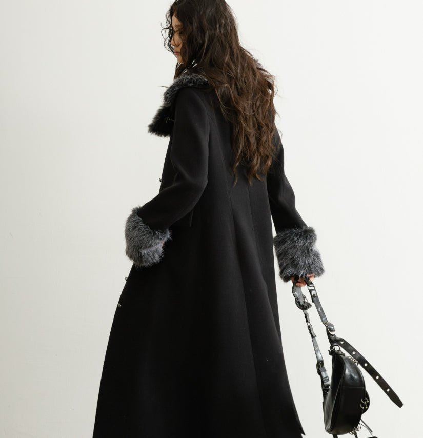 Manteau en laine avec col bordé de fourrure, taille cintrée et silhouette longue - IVOIRART.COM
