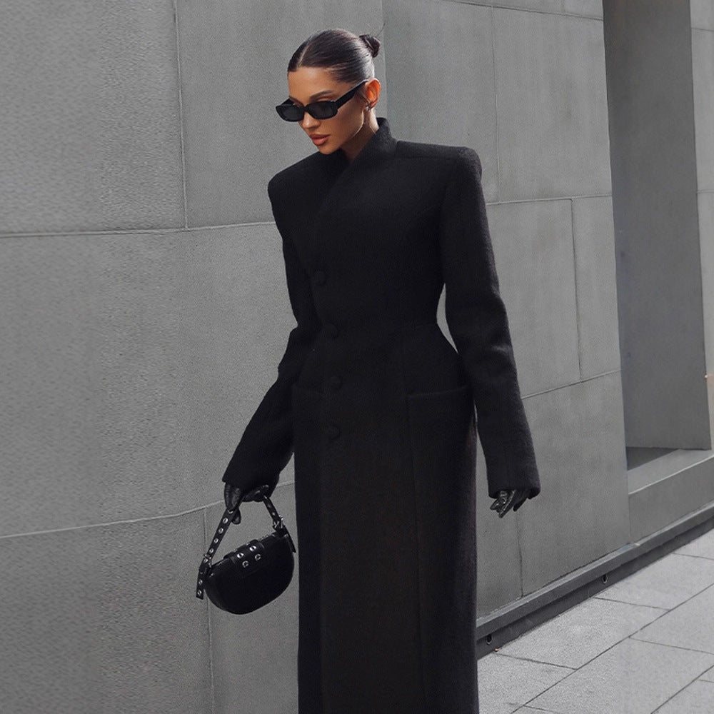 Manteau long en laine à épaules structurées, taille cintrée, femme adulte chic - IVOIRART.COM