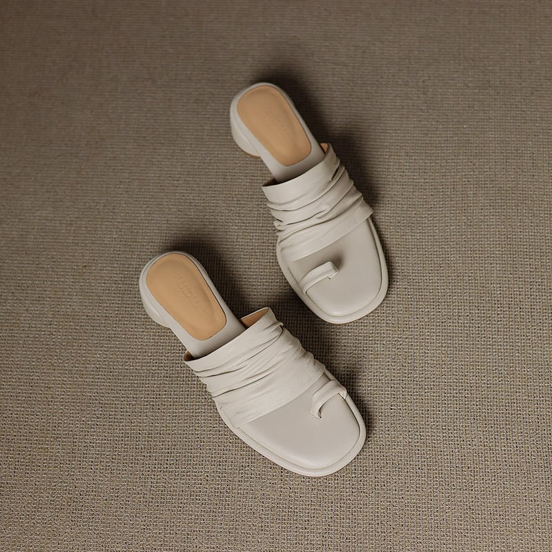 Mules artisanales pour femmes en peau de mouton véritable, talon bloc et boucle orteil - IVOIRART.COM