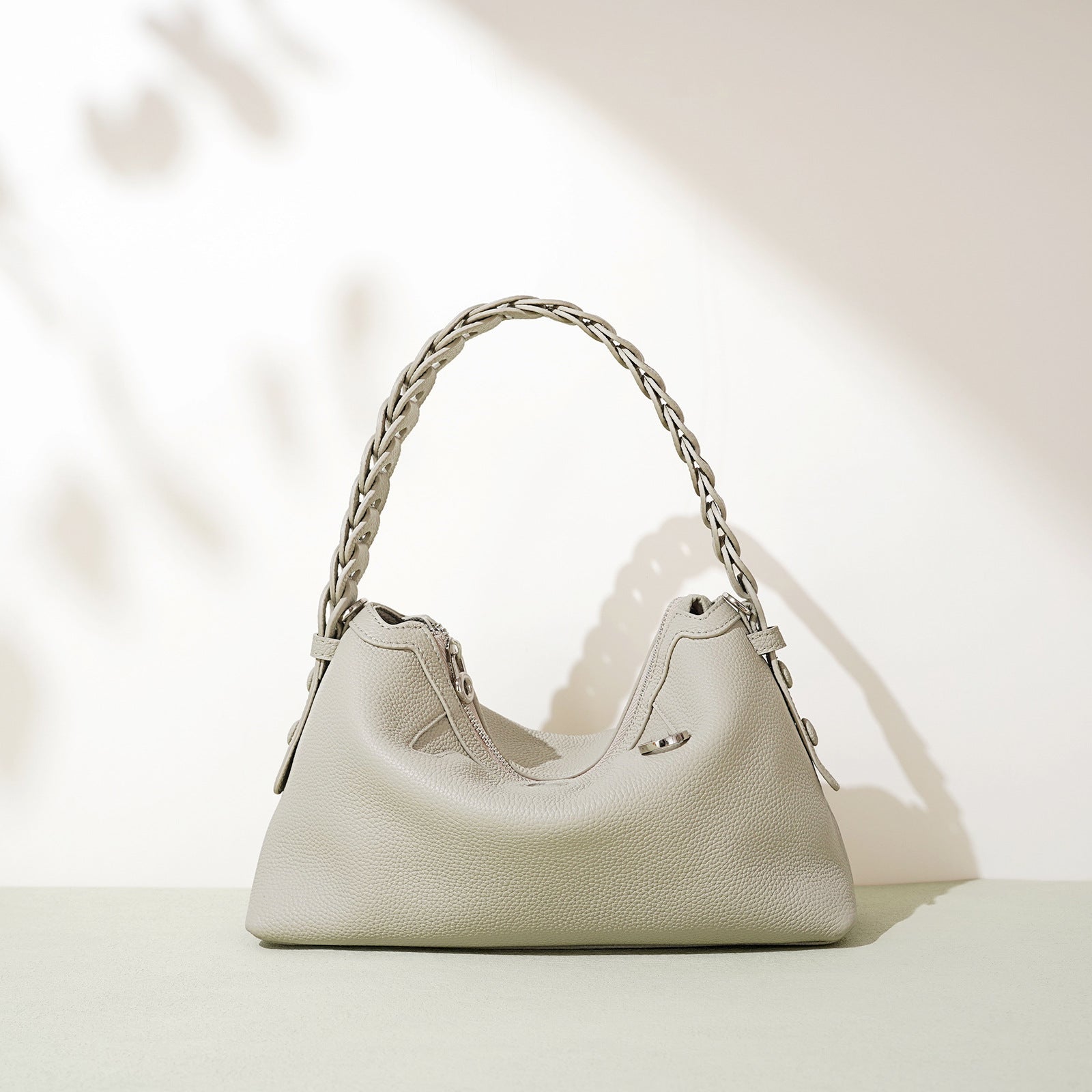 New Stylish Niche-design Vintage Luxury Handwoven Bag - IVOIRART.COM