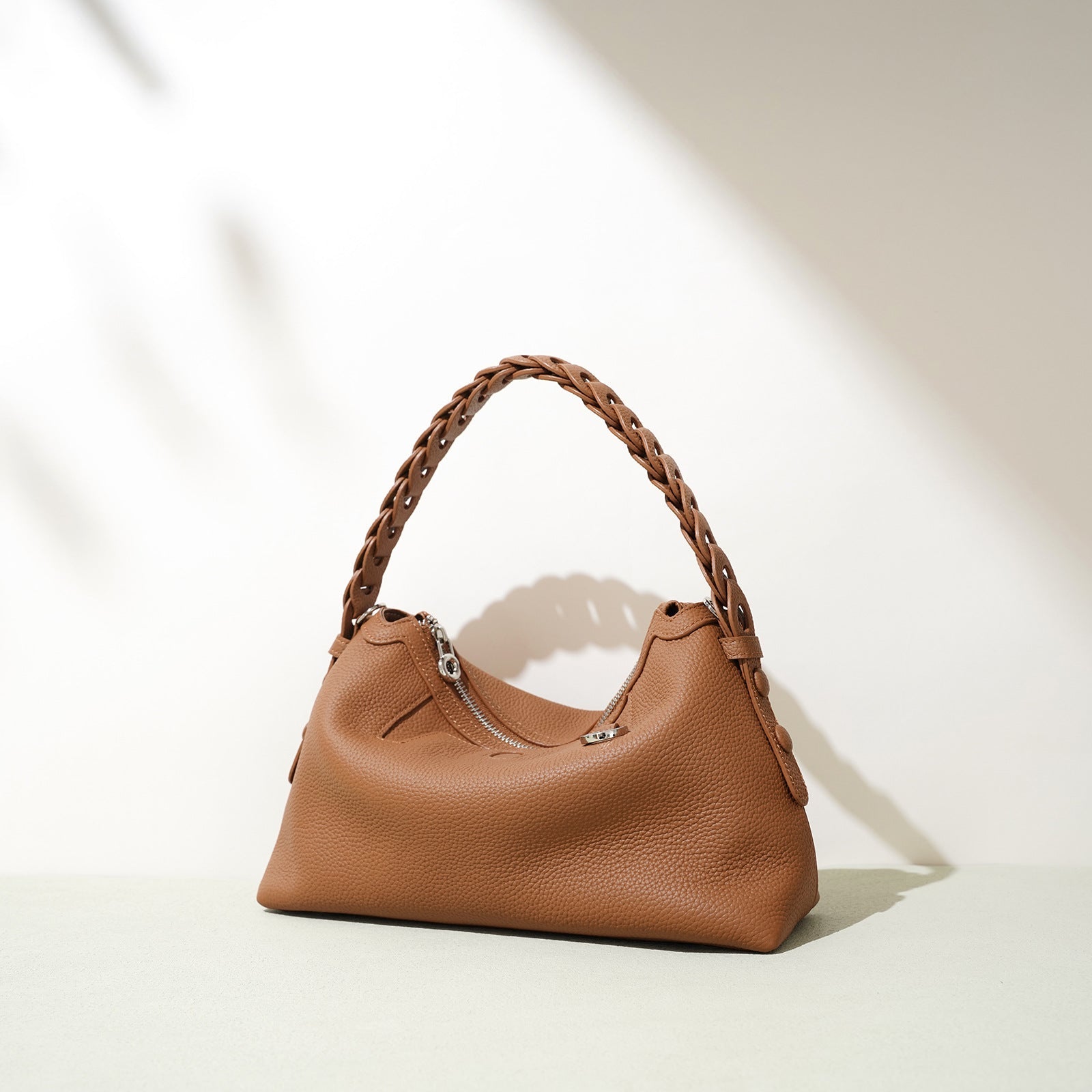 New Stylish Niche-design Vintage Luxury Handwoven Bag - IVOIRART.COM