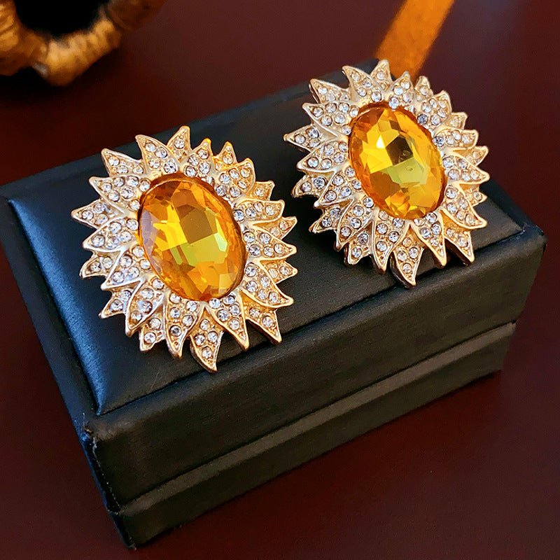 Niche Retro Palace Ear Cuffs - Aiguillon Argent, Strass Carré, Élégance Vintage. - IVOIRART.COM