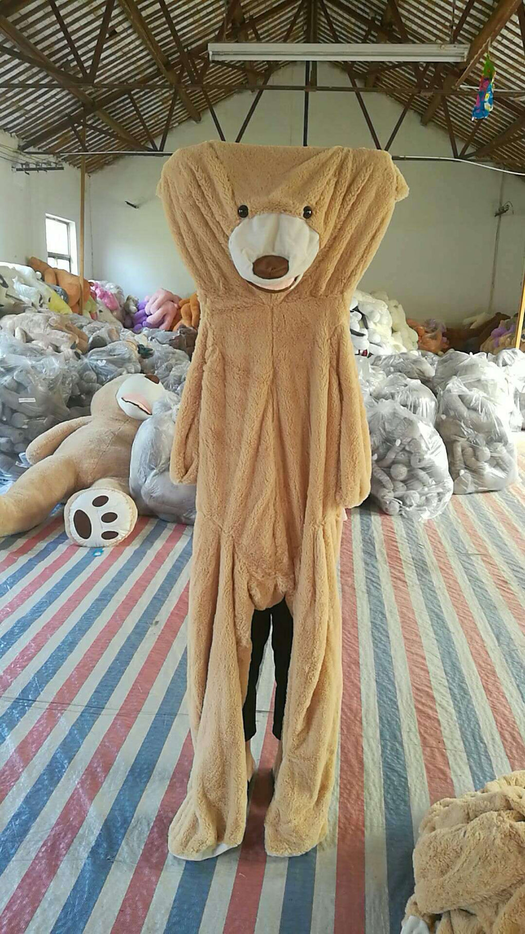 Ourson Géant en Peluche avec Coquille en Cuir Ultra Doux et XXL - IVOIRART.COM