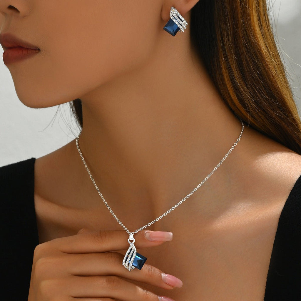 Parure coréenne géométrique cristal pour femme - collier strass et boucles oreilles. - IVOIRART.COM