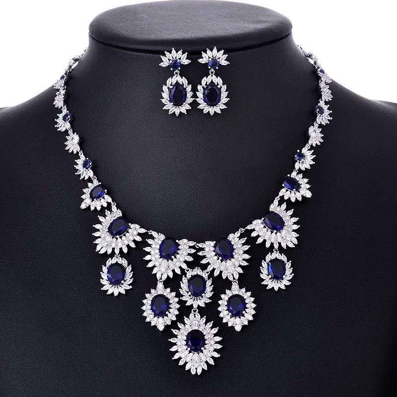 Parure de bijoux colorés en zircon pour mariage : boucles d'oreilles et collier femme - IVOIRART.COM