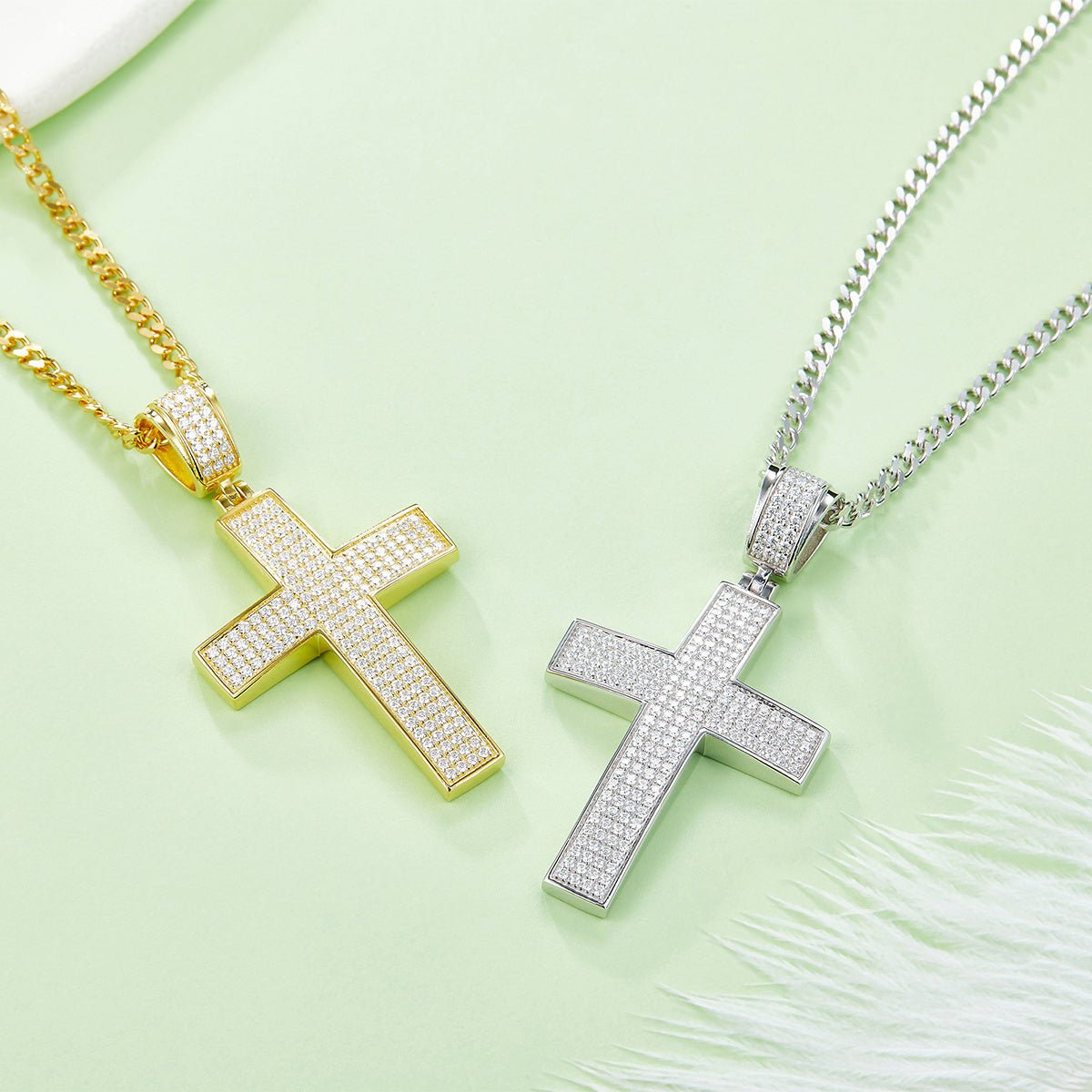 Pendentif Croix Givrée Moissanite 200pcs Couleur D VVS1 Argent Massif S925 9,8g - IVOIRART.COM