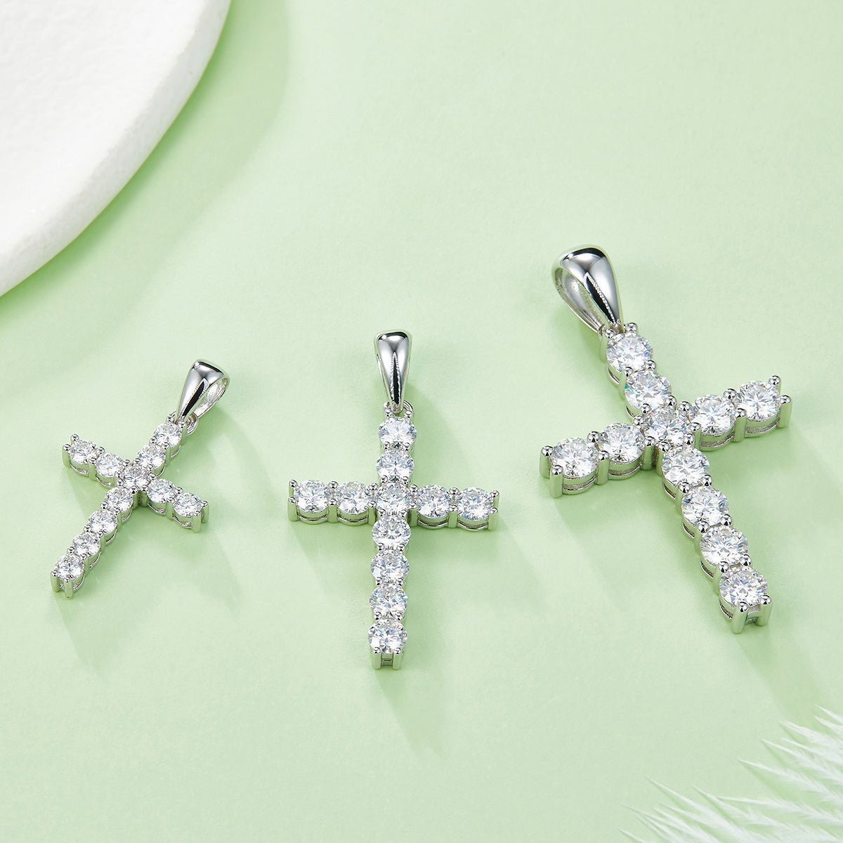 Pendentif Croix Moissanite D Couleur VVS1 Argent Sterling S925 1,6g Sans Chaîne - IVOIRART.COM