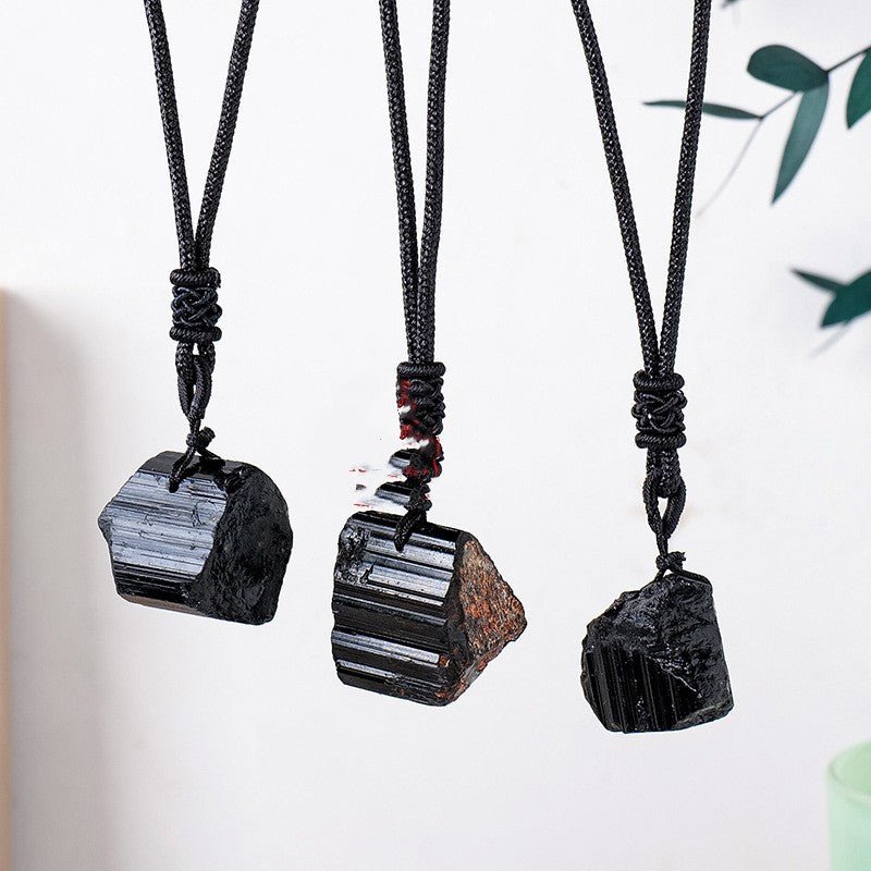Pendentif naturel en tourmaline noire, bijou protecteur élégant et authentique - IVOIRART.COM