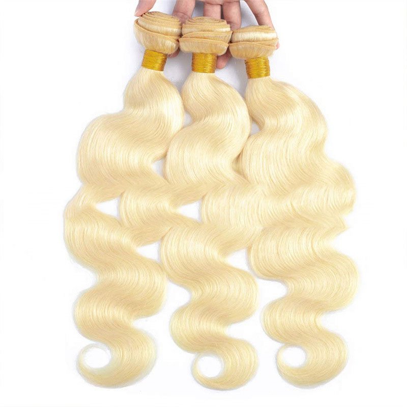 Perruque en Soie Synthétique Ondulée Type Cascade 613 Blonde Clair Résistante - IVOIRART.COM