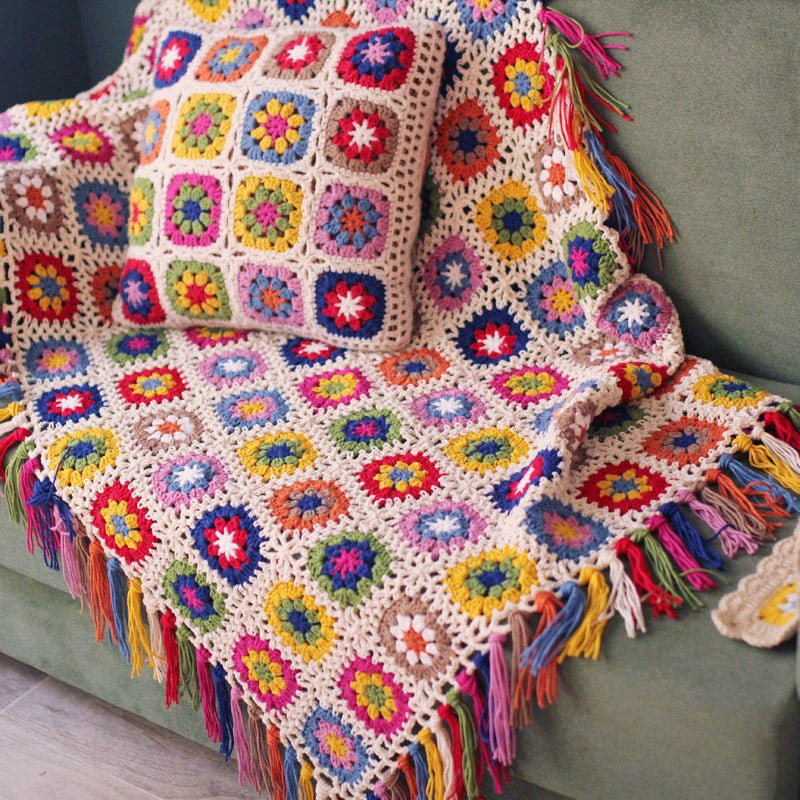 Plaid à franges Forêt crocheté main motif fleurs - Nappe de jardin bohème soleil - IVOIRART.COM