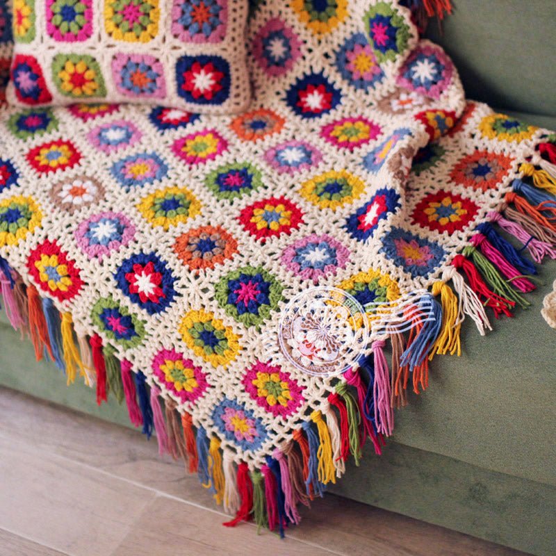 Plaid à franges Forêt crocheté main motif fleurs - Nappe de jardin bohème soleil - IVOIRART.COM