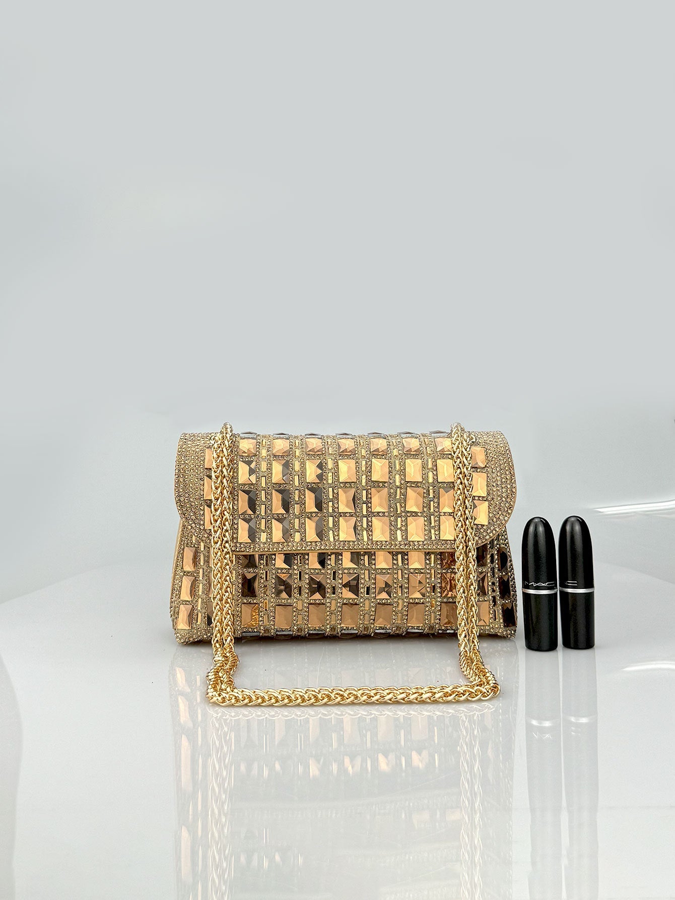 Pochette chaîne strass en verre brillant - Clutch élégant pour soirée chic luxe! - IVOIRART.COM