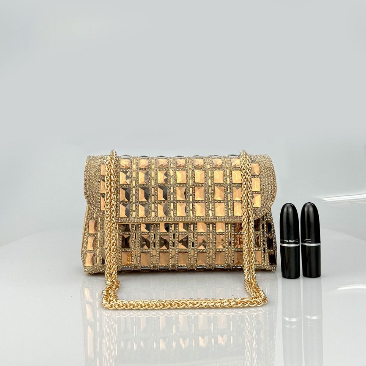 Pochette chaîne strass en verre brillant - Clutch élégant pour soirée chic luxe! - IVOIRART.COM