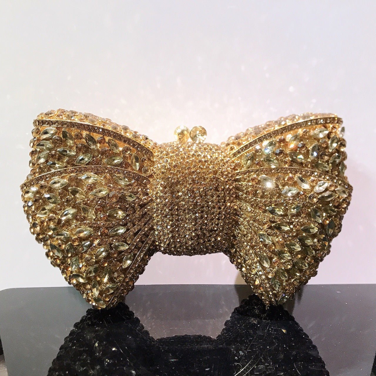 Pochette de Soirée Noeud avec Diamants Sac à Main Cristaux Élégant et Raffiné - IVOIRART.COM