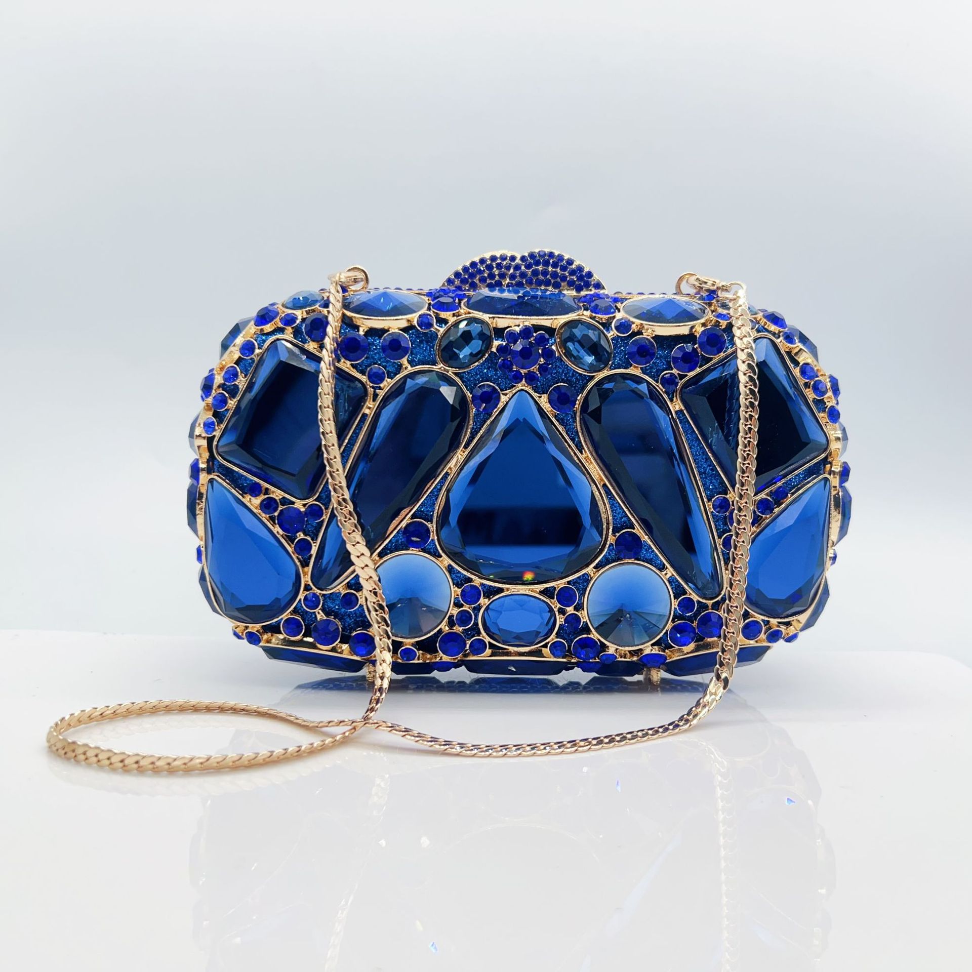 Pochette Femme Encrustée de Diamants en Verre pour Soirée Élégante - IVOIRART.COM