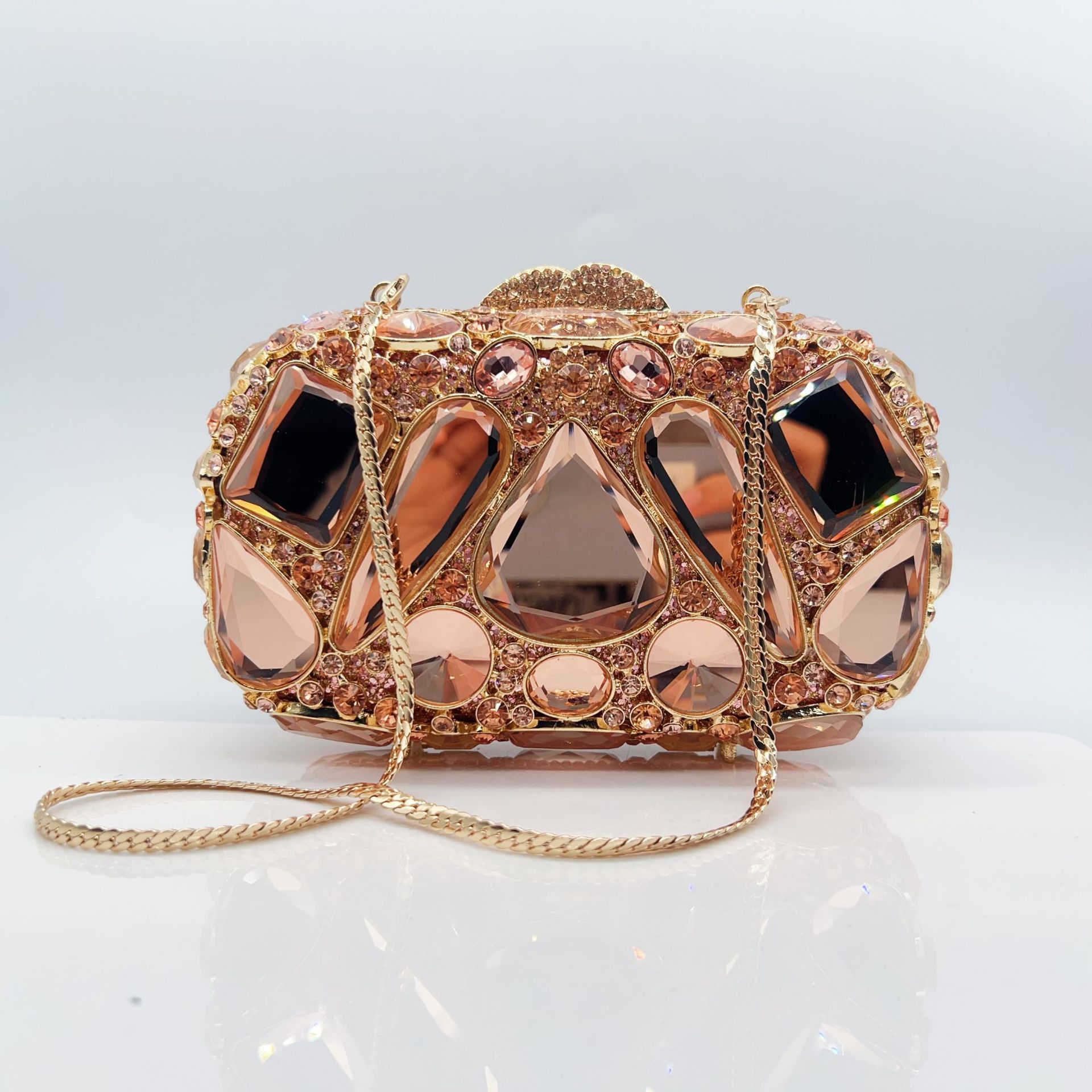 Pochette Femme Encrustée de Diamants en Verre pour Soirée Élégante - IVOIRART.COM