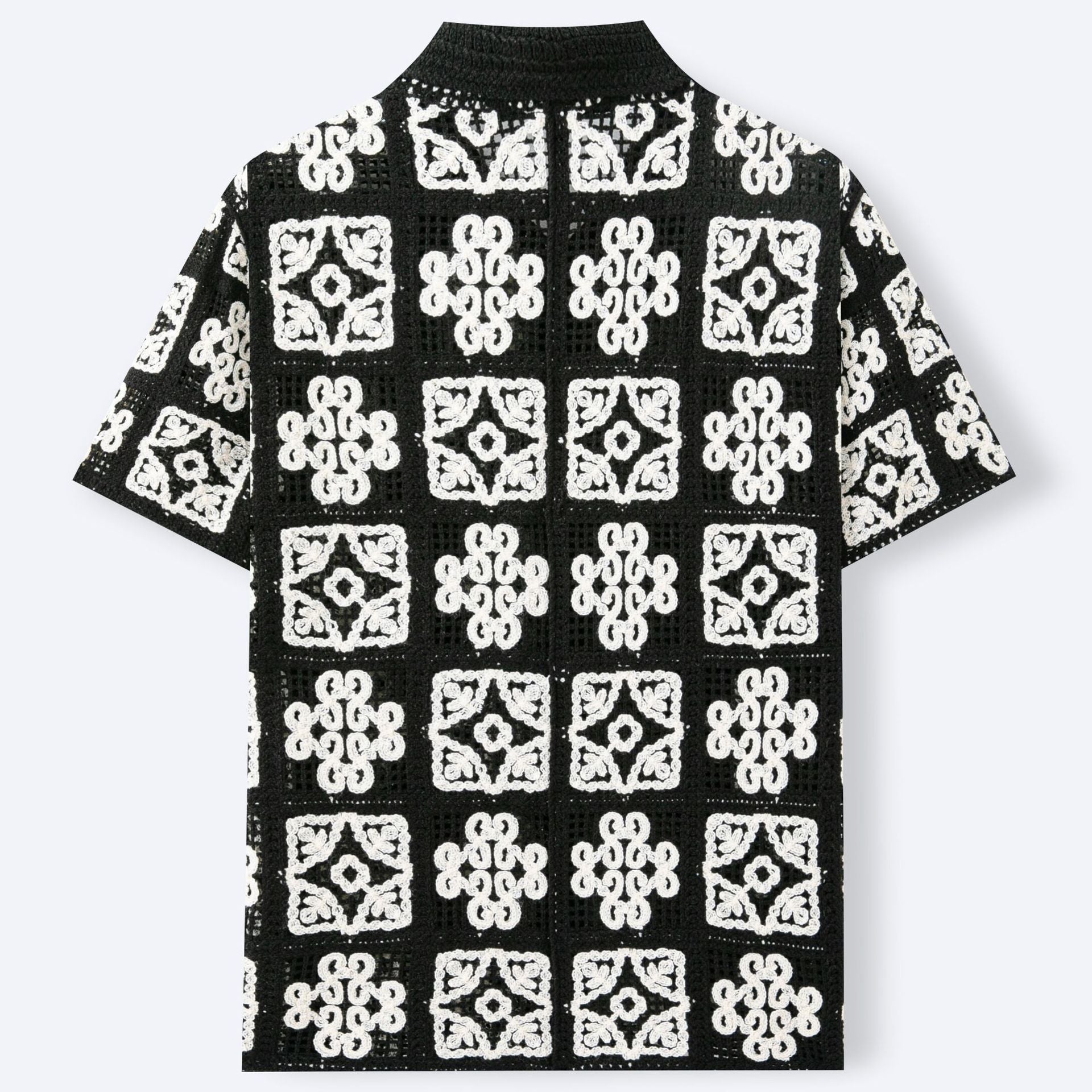 Pull Homme Noir et Blanc à Carreaux avec Bloc de Couleurs et Tricot ajouré au Crochet - IVOIRART.COM