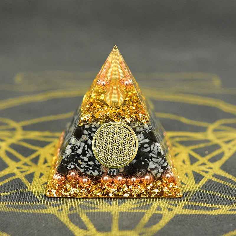 Orgone Pyramid Benefits: Reiki Orgonite Chakra Balancing Tool for Energy Healing - IVOIRART.COM