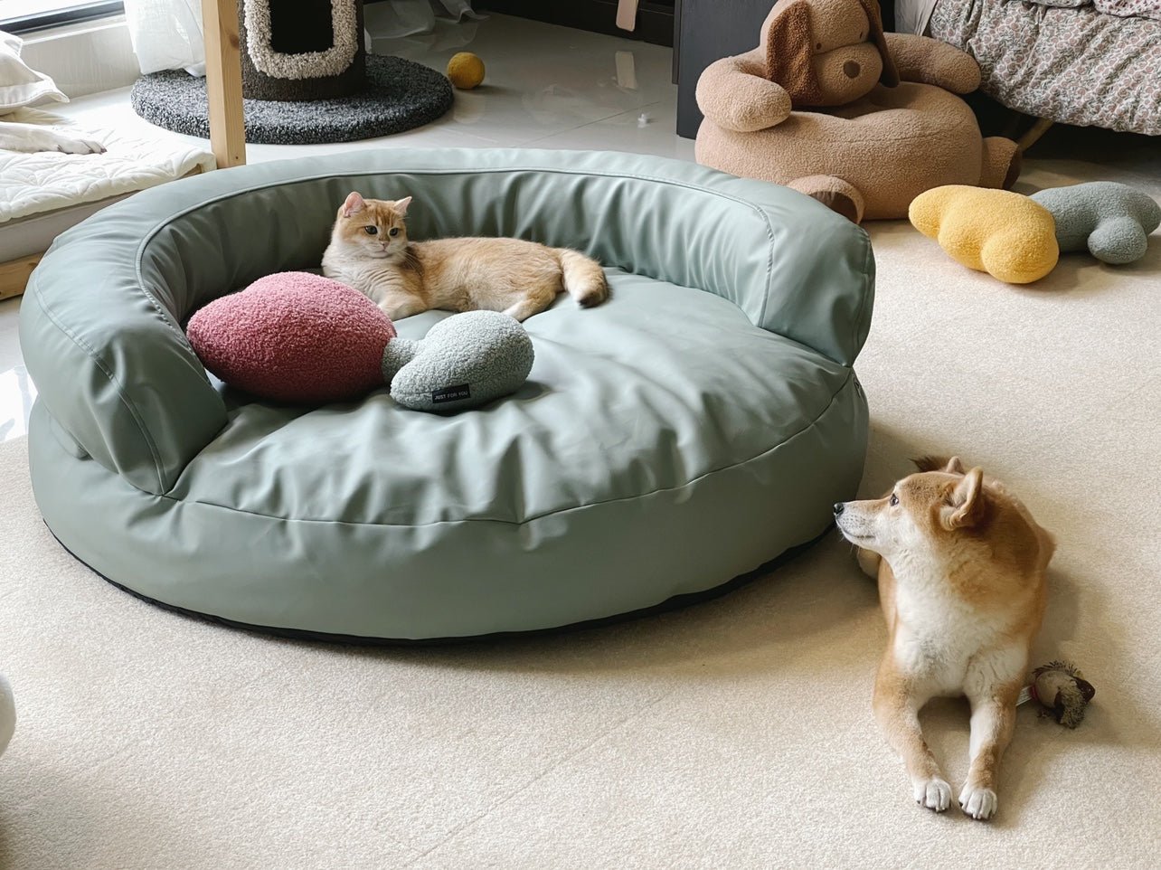 Removable And Washable Dog Kennel Cat Kennel Embroidered Characters - IVOIRART.COM