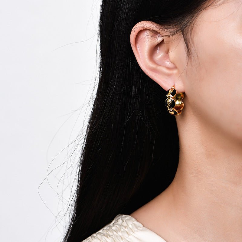 Retro Silver Socialite Light Luxury Minority Metal Queen Head Earrings - IVOIRART.COM