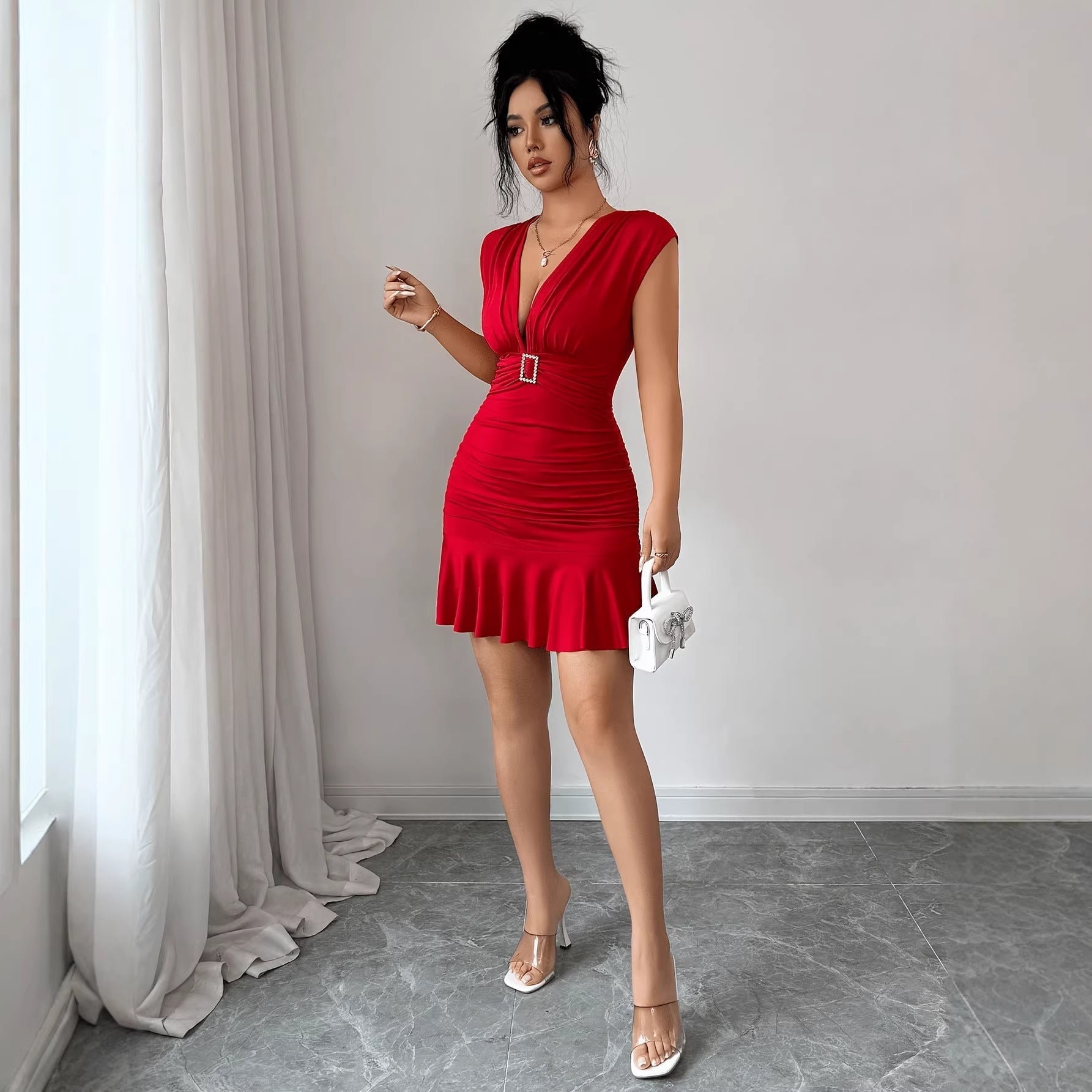Robe courte ajustée pour femme avec ourlet queue de poisson, style mini rouge - IVOIRART.COM