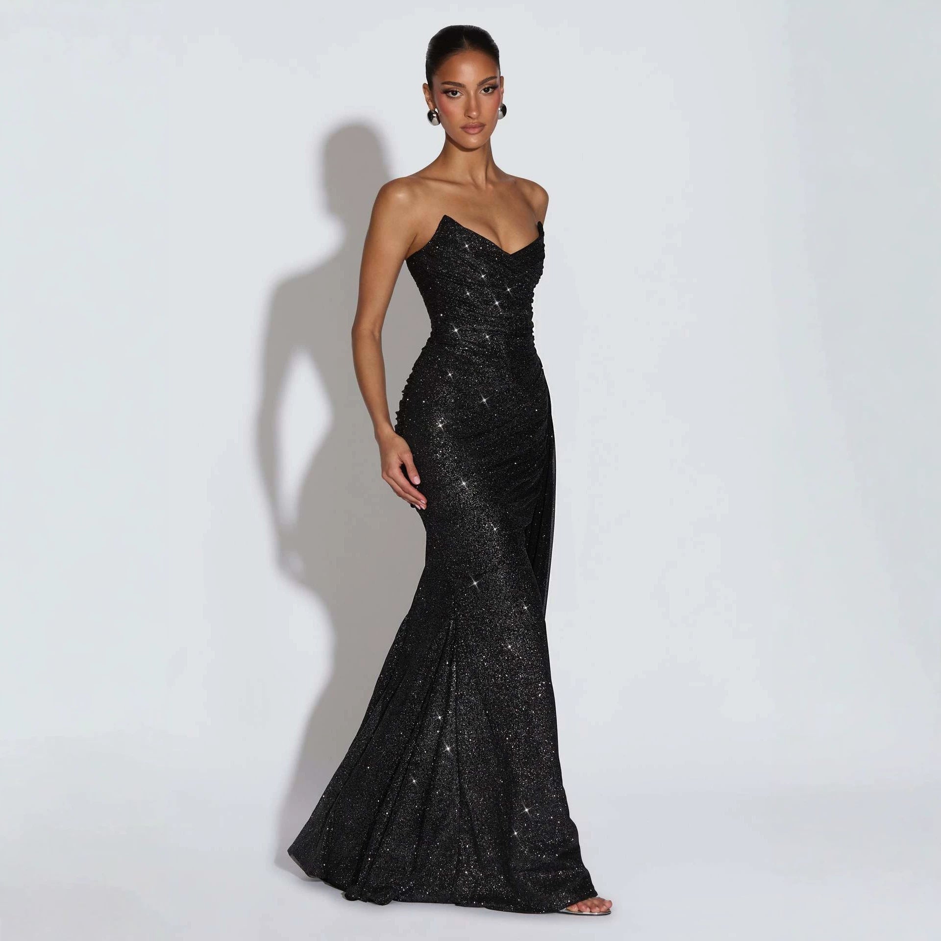 Robe de soirée longue sans bretelles européenne et américaine scintillante avec ceinture croisée - IVOIRART.COM
