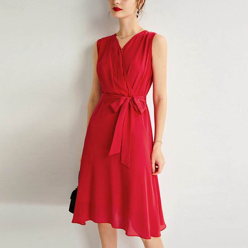 Robe en soie style français col V sans manches cintrée à la taille bleu marine . - IVOIRART.COM