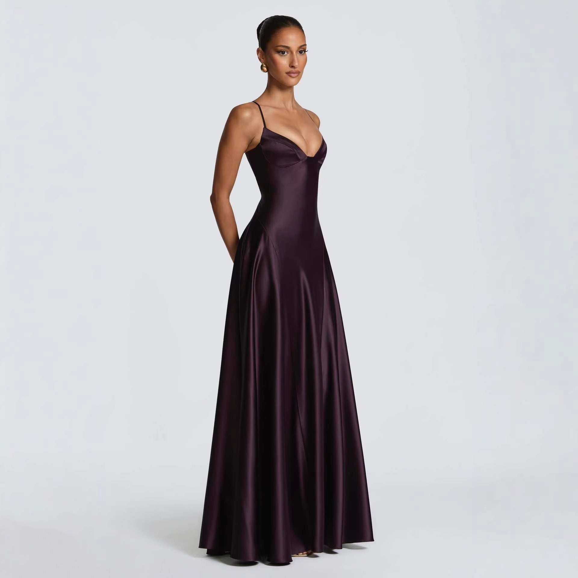 Robe longue de soirée bustier en satin taille marquée col V profond jupe pleine. - IVOIRART.COM