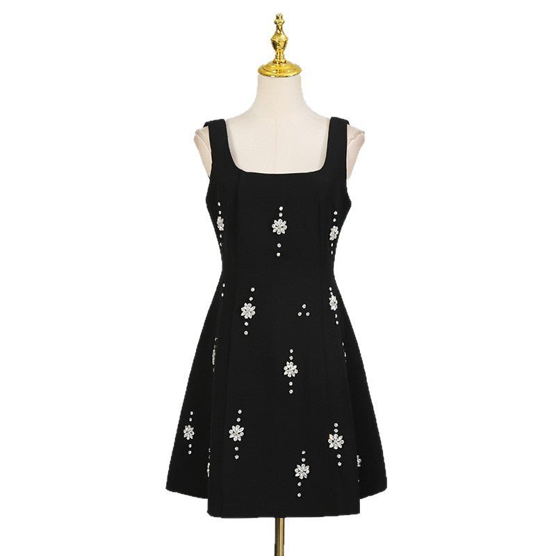 Robe mini dos nu à taille fine ornée de diamants pour femmes élégantes - IVOIRART.COM