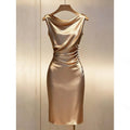 Robe Moulante Midi en Satin Sans Manches pour Femme, Élégante et Moderne - IVOIRART.COM