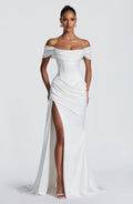 Robe sirène fendue haute au design élégant avec traîne, disponible en bordeaux et blanc - IVOIRART.COM