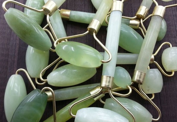 Rouleau de Massage Visage en Jade pour Beauté et Détente Relaxante du Visage - IVOIRART.COM