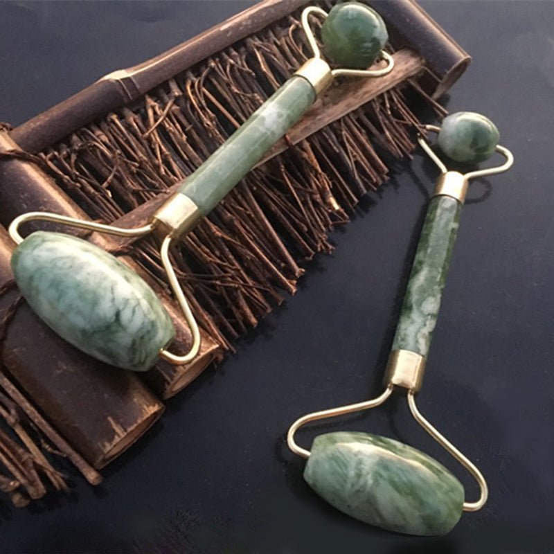 Rouleur de Jade pour Massage Facial Soulageant la Tension et Revitalisant la Peau - IVOIRART.COM